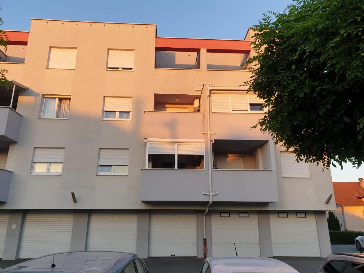 Apartman Dzakula Zagreb Luaran gambar